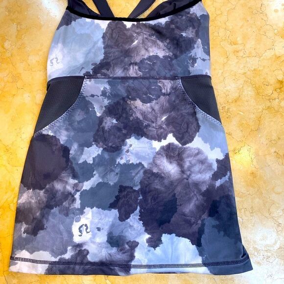 Lululemon dark gray workout tank - Picture 1 of 8